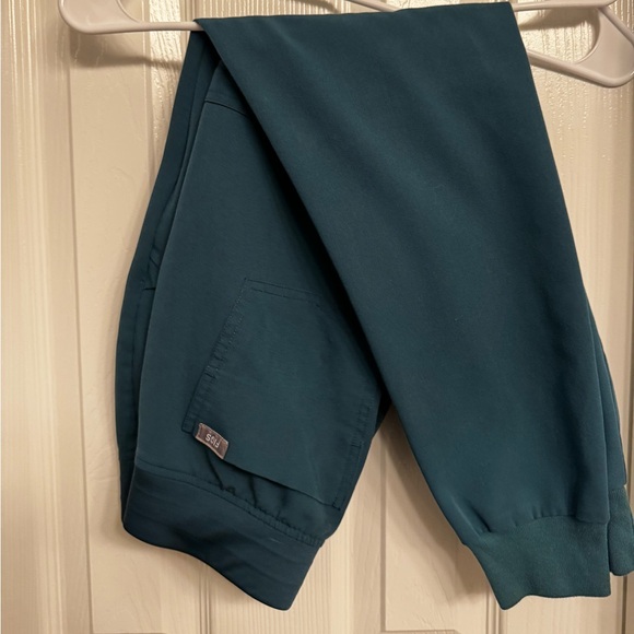 Caribbean blue FIGS - Picture 1 of 2